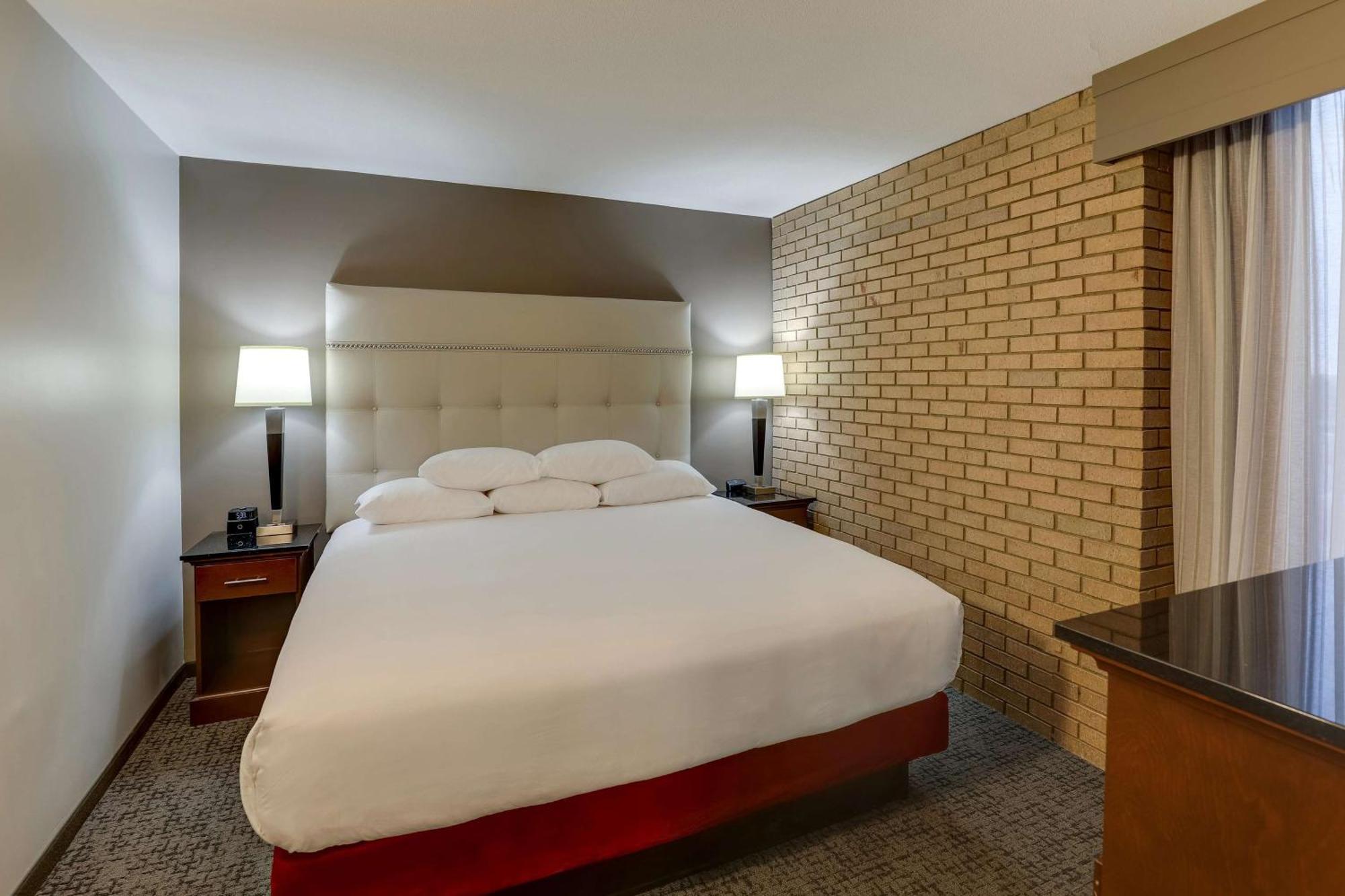 Drury Inn & Suites Columbus ดับลิน ภายนอก รูปภาพ