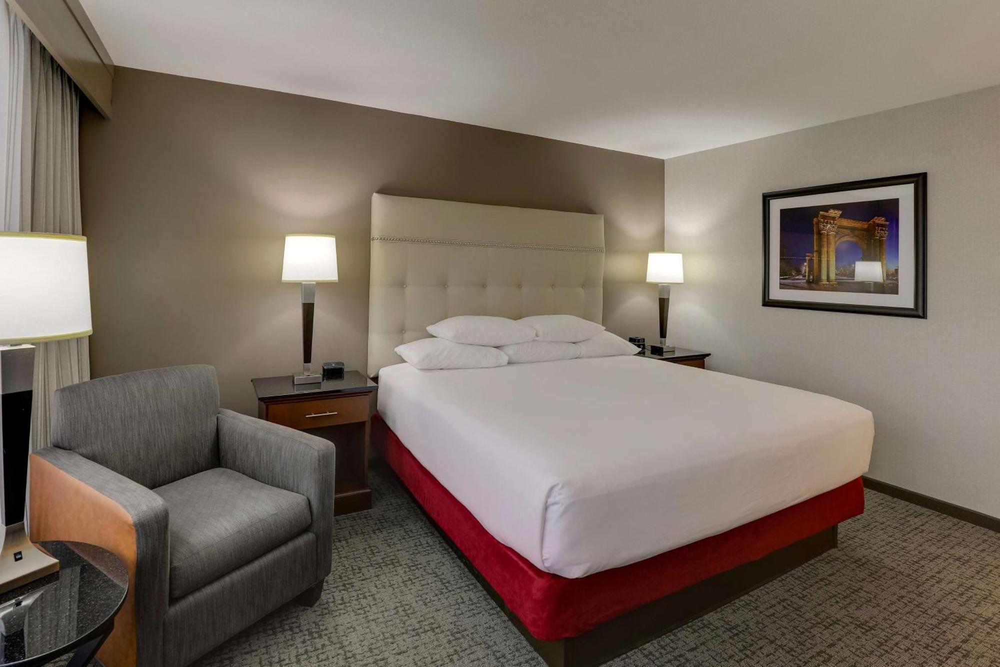 Drury Inn & Suites Columbus ดับลิน ภายนอก รูปภาพ