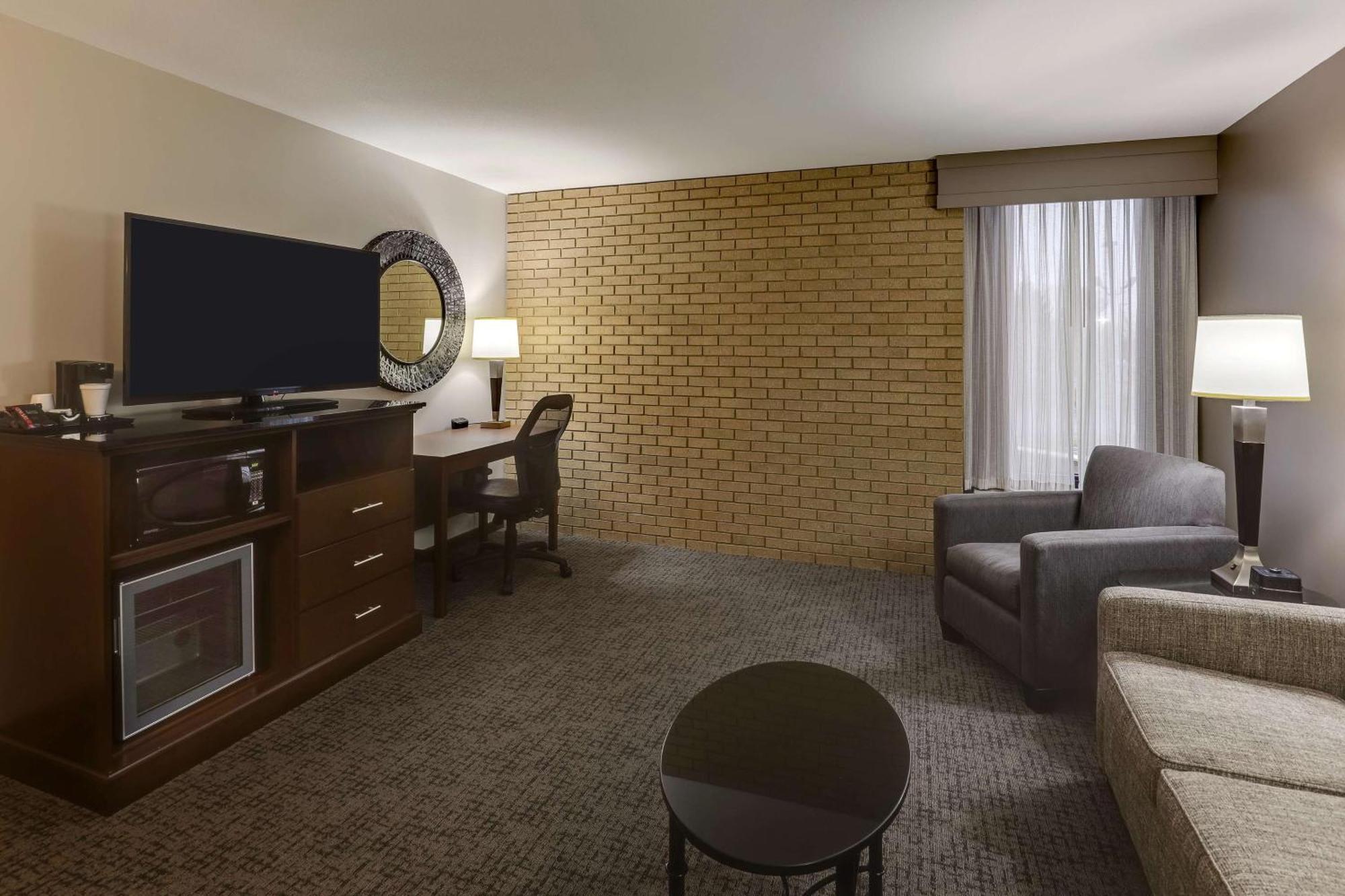 Drury Inn & Suites Columbus ดับลิน ภายนอก รูปภาพ