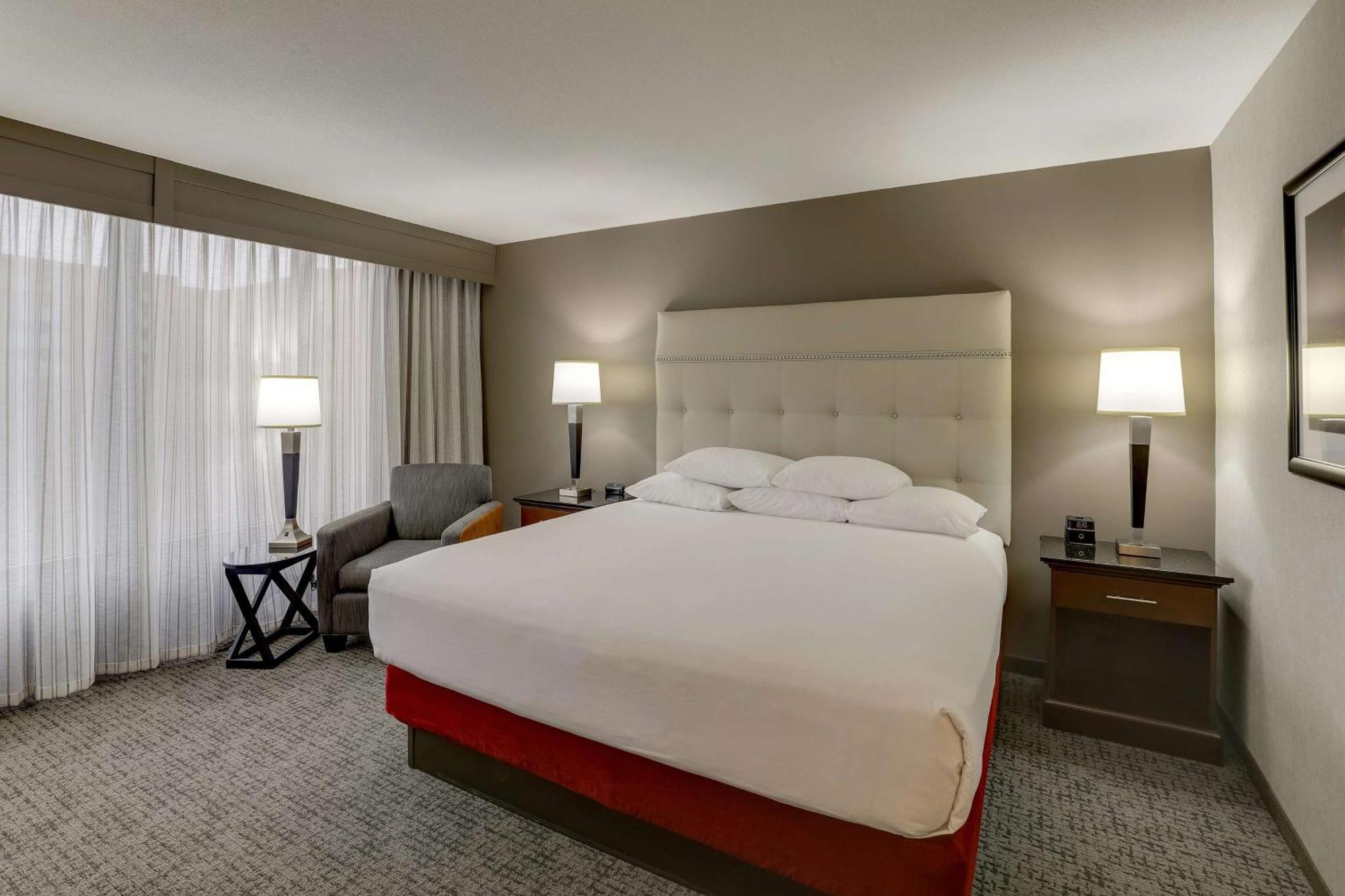 Drury Inn & Suites Columbus ดับลิน ภายนอก รูปภาพ